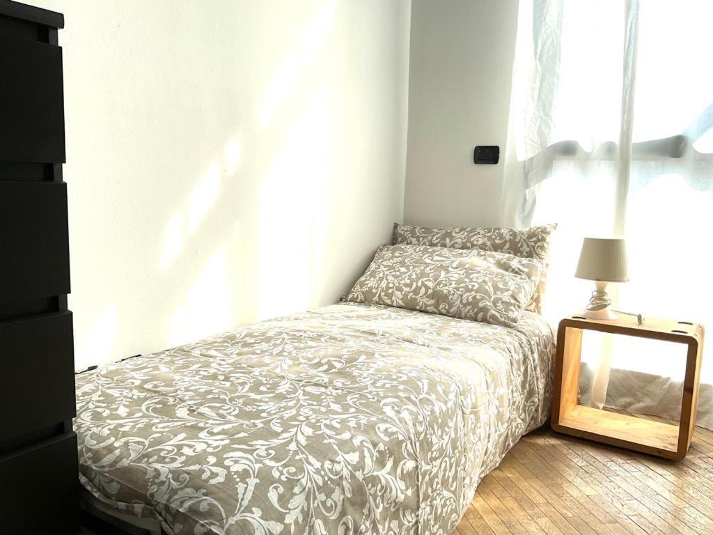 Your Apartments In Navigli District Milan Bagian luar foto