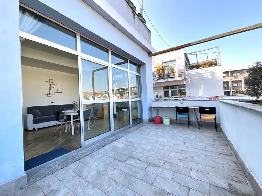 Your Apartments In Navigli District Milan Bagian luar foto