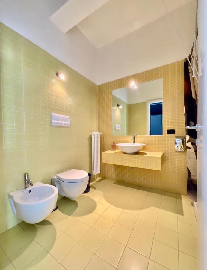 Your Apartments In Navigli District Milan Bagian luar foto