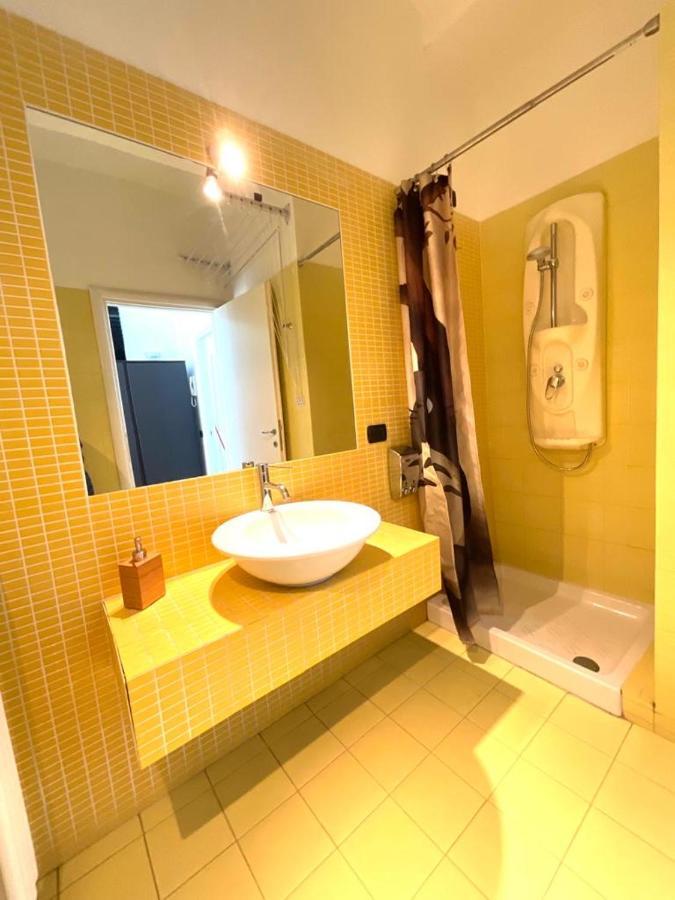 Your Apartments In Navigli District Milan Bagian luar foto