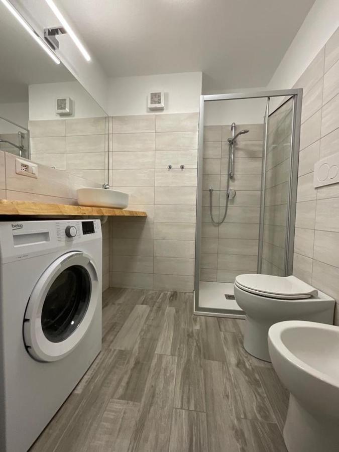Your Apartments In Navigli District Milan Bagian luar foto