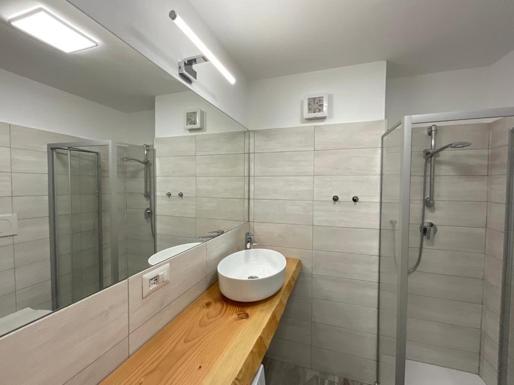 Your Apartments In Navigli District Milan Bagian luar foto